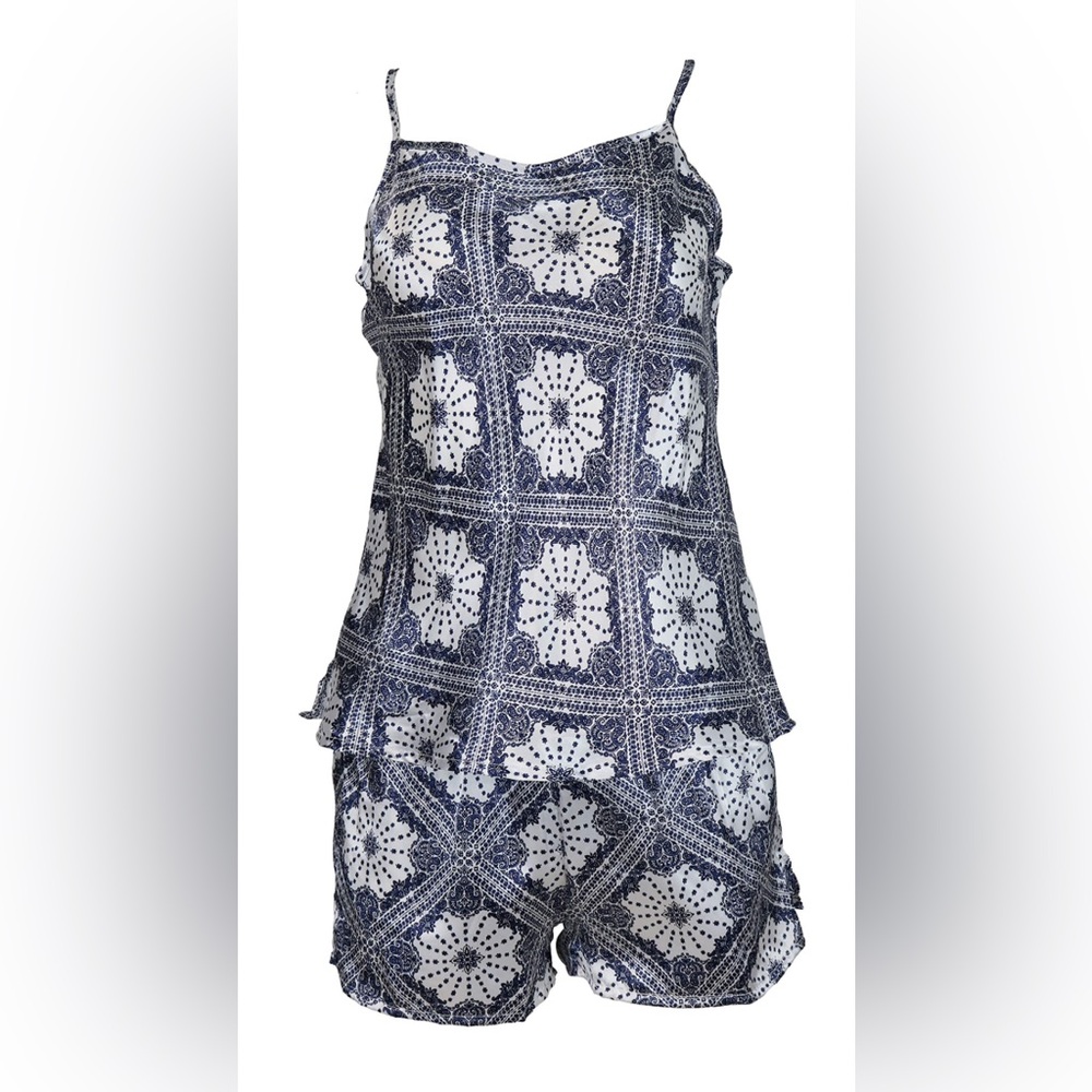 🍒EMME JORDAN BLUE AND WHITE LOUNGE SHORT SET SIZE SMALL🍒
